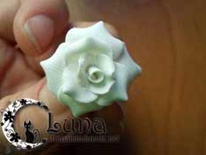 Кольцо с розой из полимерной глины