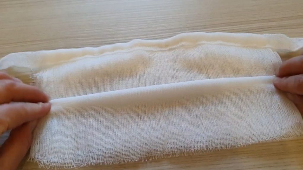 Как быстро сшить марлевую повязку - два простых способа (мк с фото)