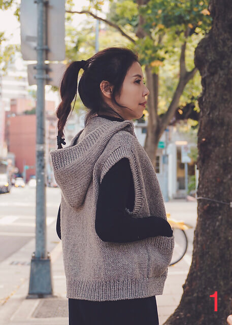 Безрукавка женская - шикарные новинки спицами